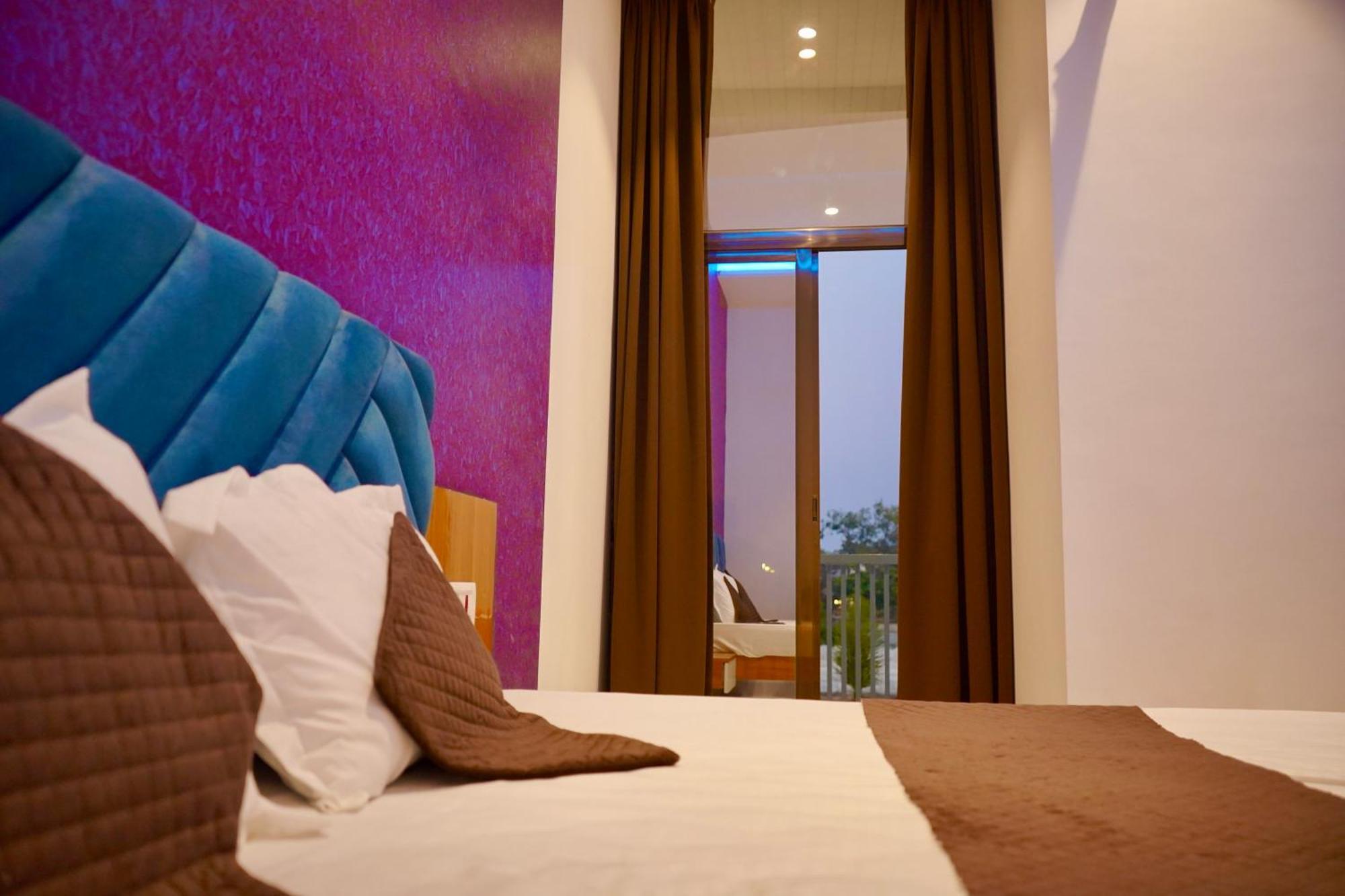 Hotel Madhuban Aurangabad  Bagian luar foto