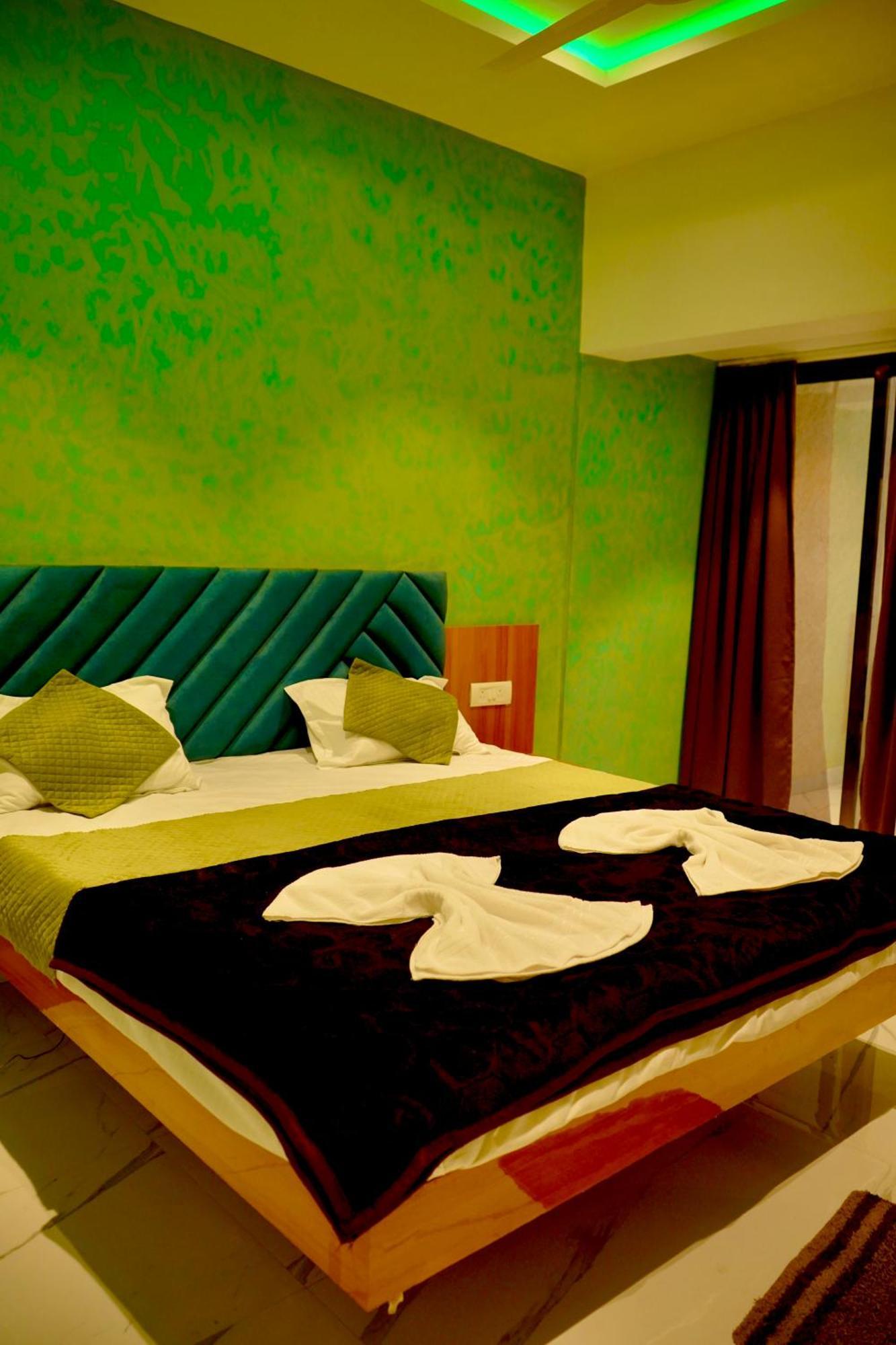 Hotel Madhuban Aurangabad  Bagian luar foto