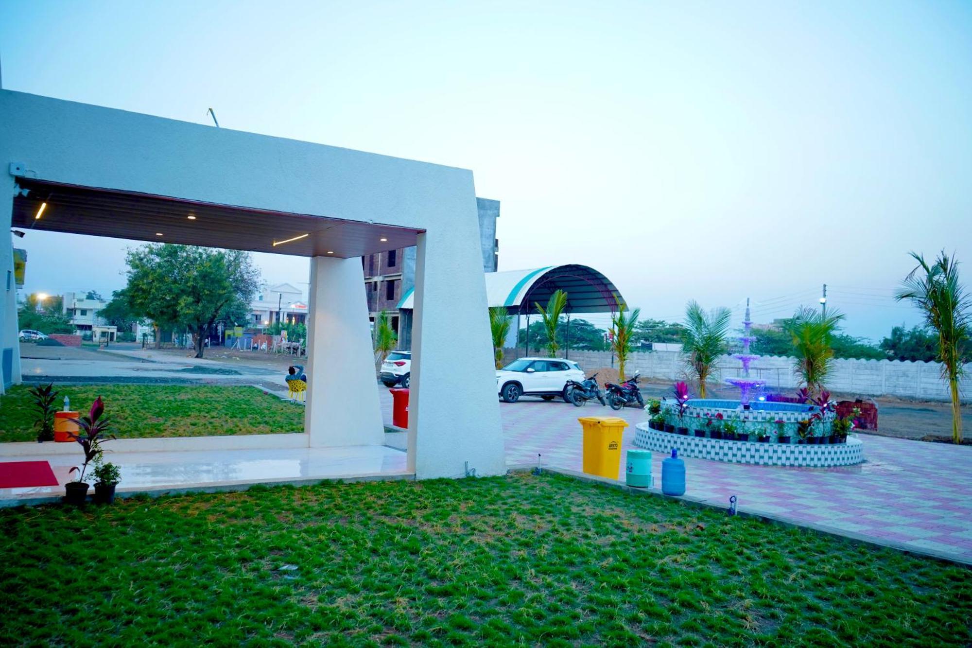 Hotel Madhuban Aurangabad  Bagian luar foto